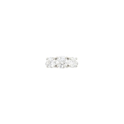 Lot 1124 - Platinum and Diamond Ring