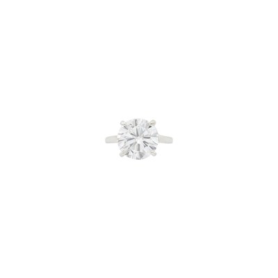 Lot 114 - Silver and Diamond Ring