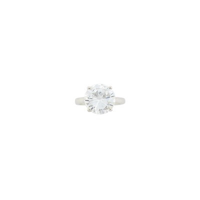 Lot 116 - Silver and Diamond Ring