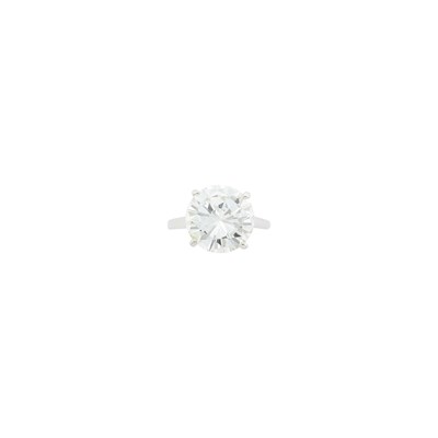 Lot 120 - Silver and Diamond Ring