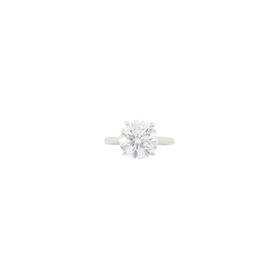Lot 138 - Silver and Diamond Ring
