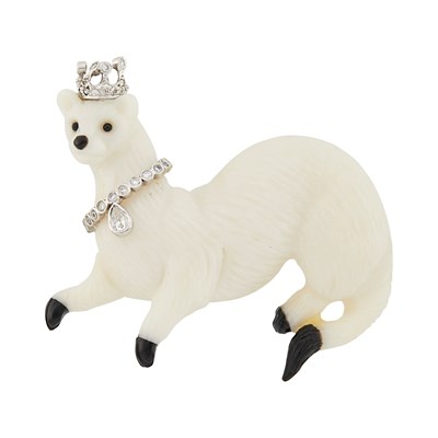 Lot 111 - Verdura Carved White and Black Agate, Two-Color Gold and Diamond Ermine Brooch