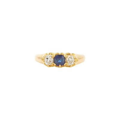 Lot 1138 - Antique Gold, Sapphire and Diamond Ring