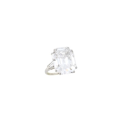 Lot 243 - Bulgari Platinum and Diamond Ring