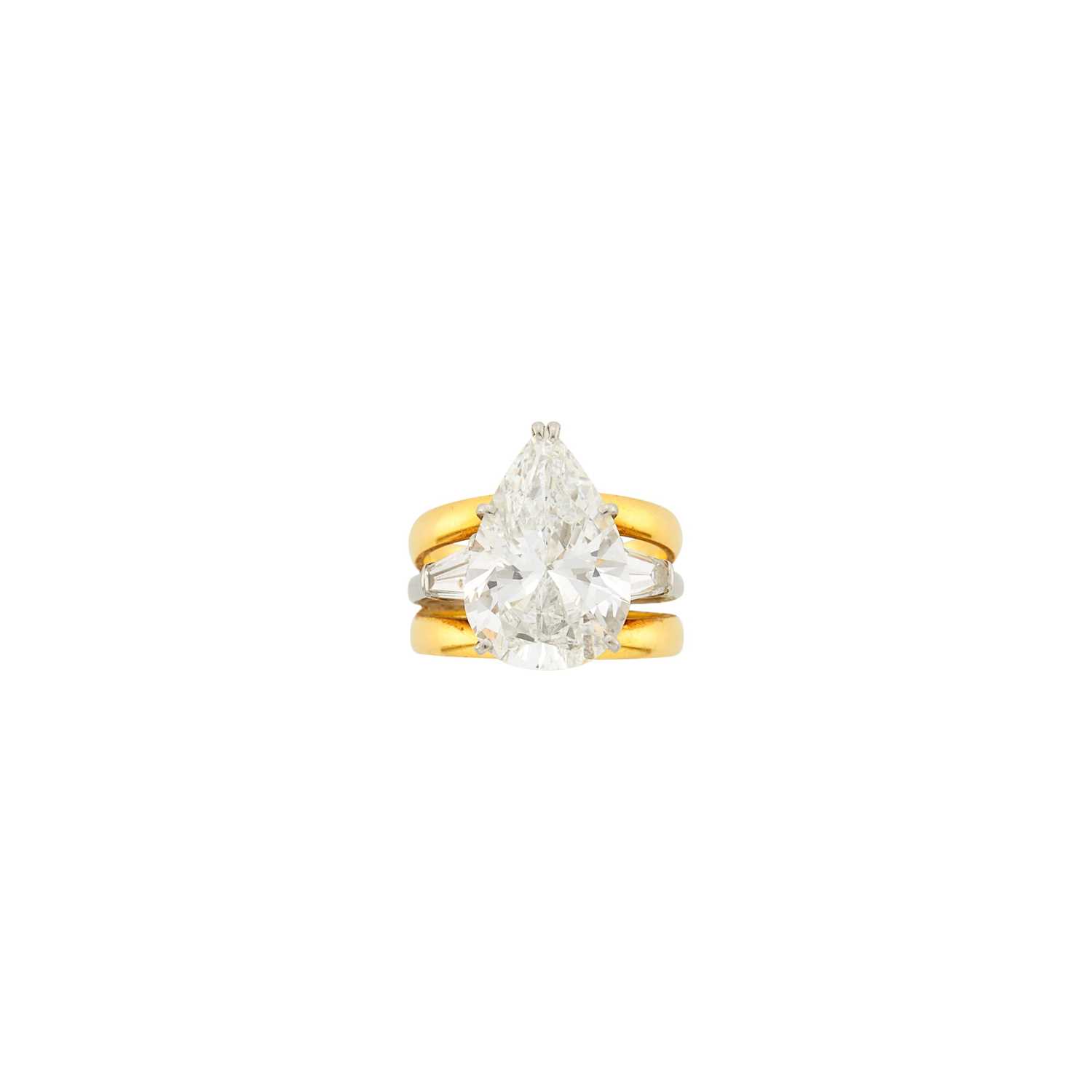 Lot 27 - Harry Winston Platinum, Gold and Diamond Ring