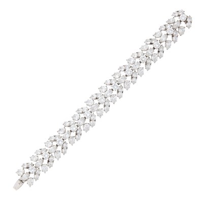 Lot 241 - Harry Winston Platinum and Diamond Bracelet