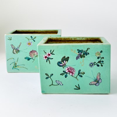 Lot 280 - A Pair of Chinese Enameled Porcelain Planters