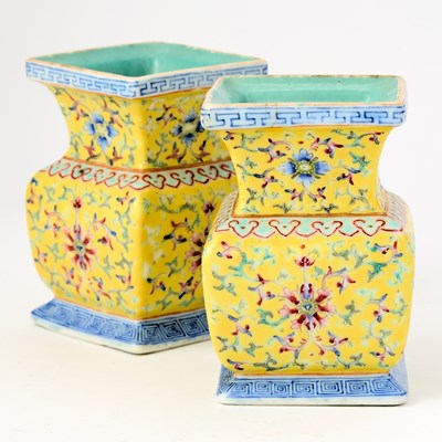 Lot 281 - A Pair of Chinese Enameled Porcelain Vases