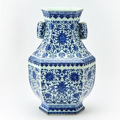Lot 204 - A Chinese Blue and White Porcelain 'Lotus' Vase