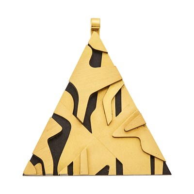 Lot 2051 - Gold and Wood Pendant