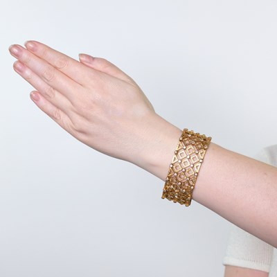Lot 183 - Buccellati Gold and Diamond Bracelet