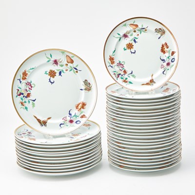 Lot 219 - Mottahedeh Porcelain "Samatra" Pattern Partial Dinner Service