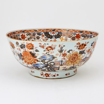 Lot 32 - Exceptionally Large Chinese 'Imari' Export Porcelain Punch Bowl