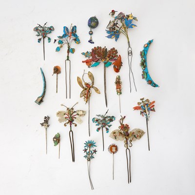 Lot 151 - A Group of Chinese Kingfisher, Jade and Other Hardstone Hair Pins