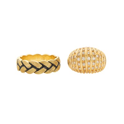 Lot 1252 - Gentleman's Gold and Black Enamel Band Ring and Gold and Diamond Bombé Ring