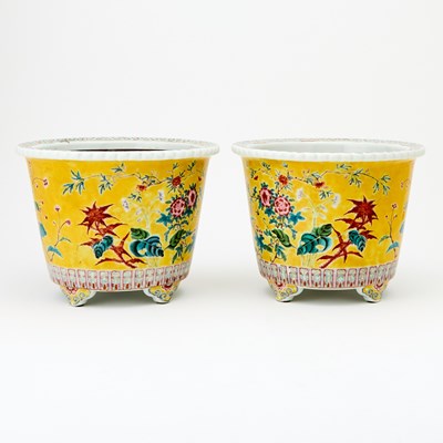 Lot 255 - A Pair of Chinese Famille Rose Porcelain Jardinieres