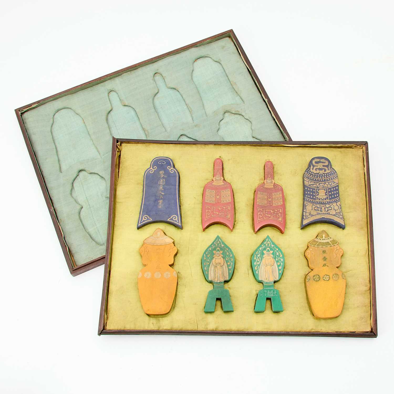 Lot 133 - A Boxed Set of Multicolor Chinese Ink Sticks