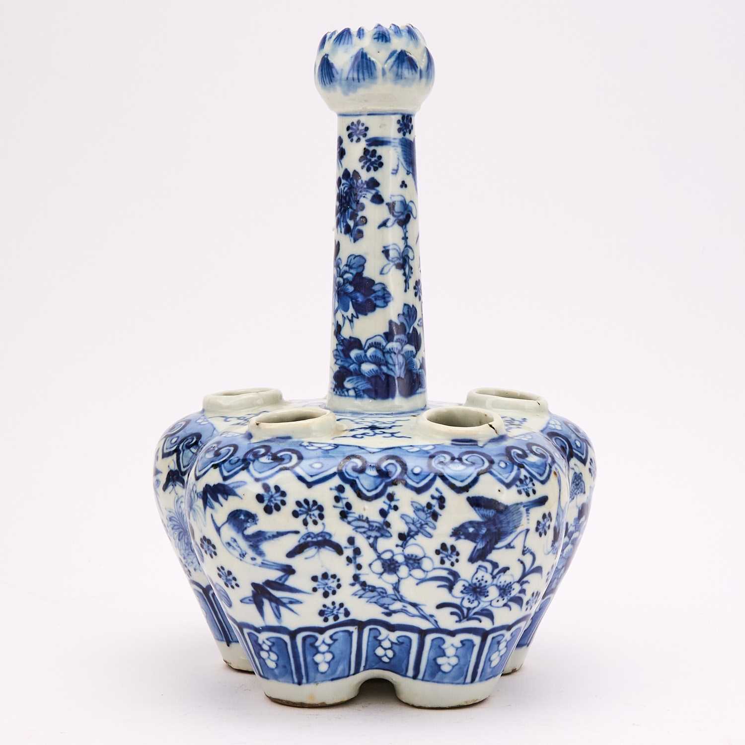 Lot 213 - A Chinese Blue and White Porcelain Tulip Vase