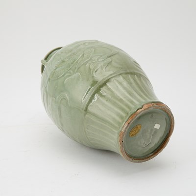 Lot 632 - A Chinese Longquan Celadon Vase