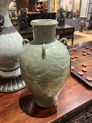 Lot 632 - A Chinese Longquan Celadon Vase