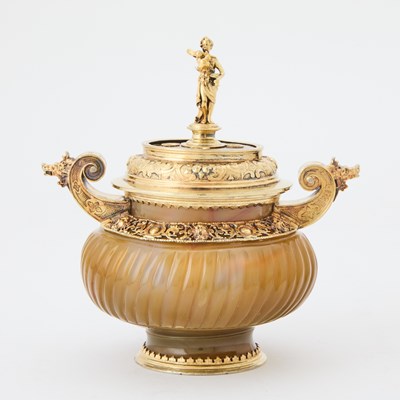 Lot 541 - German Baroque Gilt-Silver-Mounted Agate Twin-Handled Inkwell with Cover