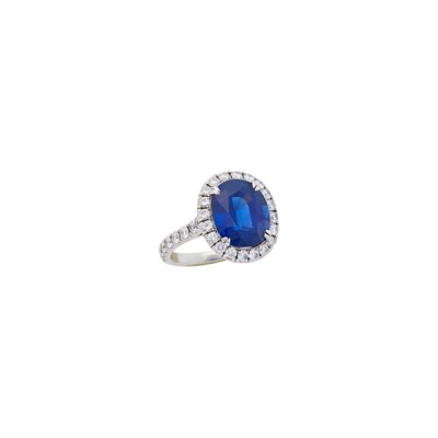 Lot 72 - Platinum, Sapphire and Diamond Ring