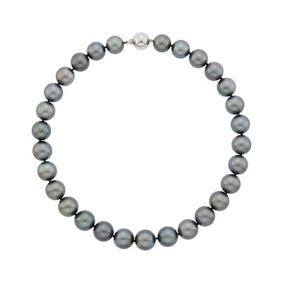 Lot 86 - Tahitian Gray Cultured Pearl Necklace with White Gold Ball Clasp