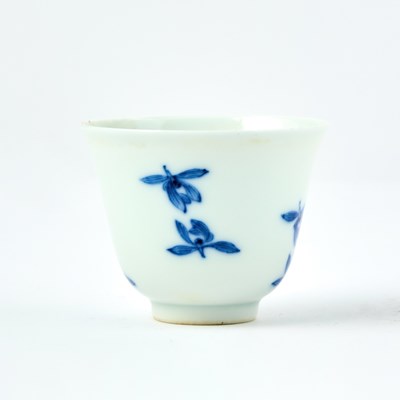 Lot 290 - A Chinese Blue and White Porcelain Cup