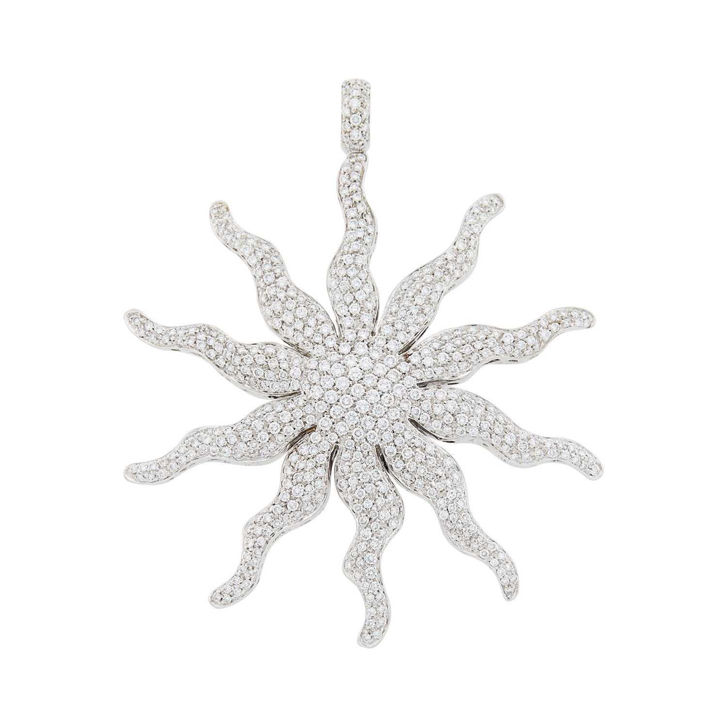Lot 54 - White Gold and Diamond Starfish Pendant-Brooch