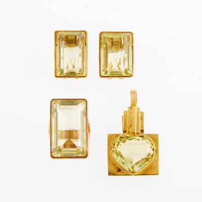Lot 1252 - Gold and Lemon Quartz Ring, Pair of Earclips and Pendant
