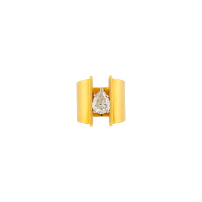 Lot 1027 - Wide Gold and Diamond Ring