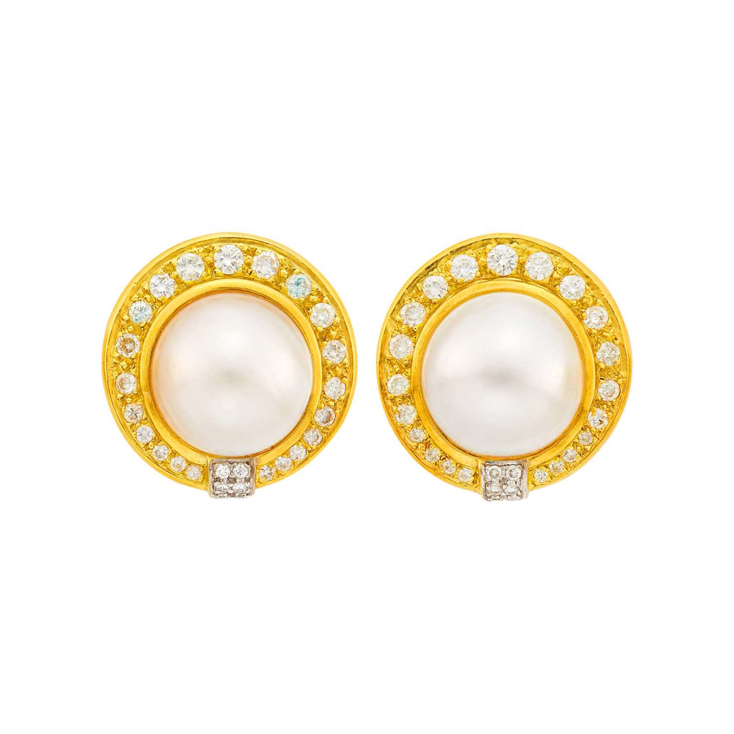 Lot 12 - Pair of Gold, Mabé Pearl and Diamond Earclips