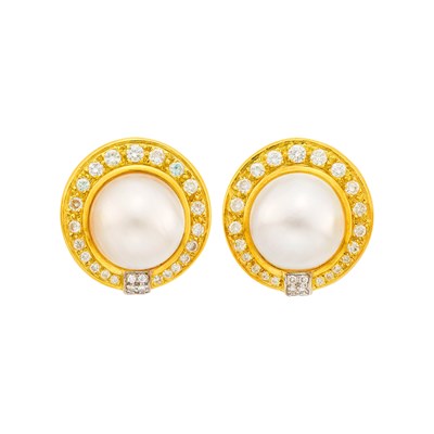 Lot 12 - Pair of Gold, Mabé Pearl and Diamond Earclips