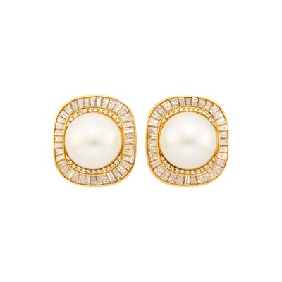 Lot 135 - Pair of Gold, South Sea Cultured Pearl and Diamond Earclips