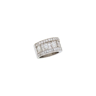 Lot 43 - Wide White Gold and Diamond Band Ring