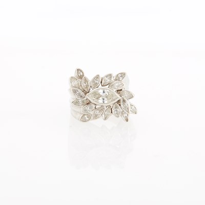 Lot 1242 - White Gold and Diamond Ring