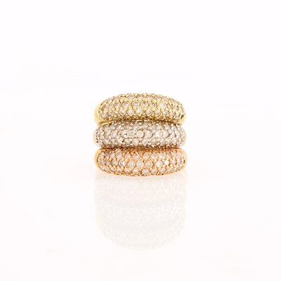 Lot 1054 - Tricolor Gold and Diamond Ring