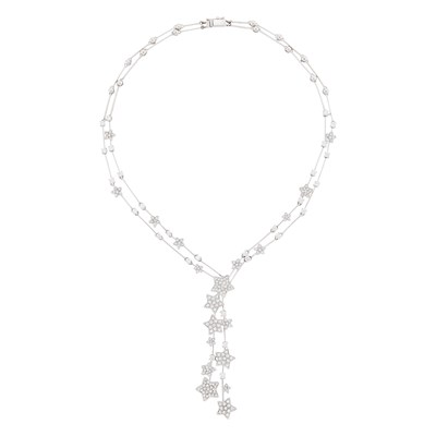 Lot 41 - White Gold and Diamond Star Fringe Necklace