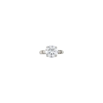 Lot 1135 - Platinum and Diamond Ring