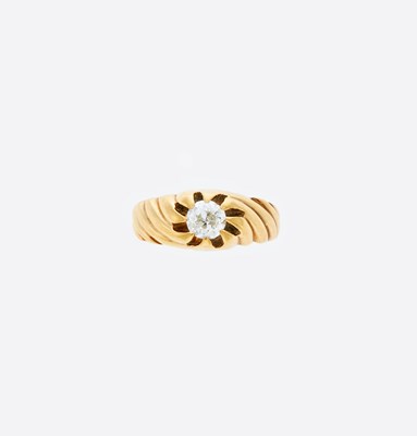 Lot 3117 - Gold and Diamond Ring