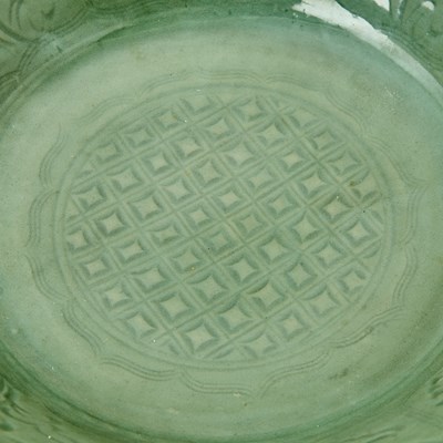 Lot 631 - A Chinese Longquan Celadon Bowl