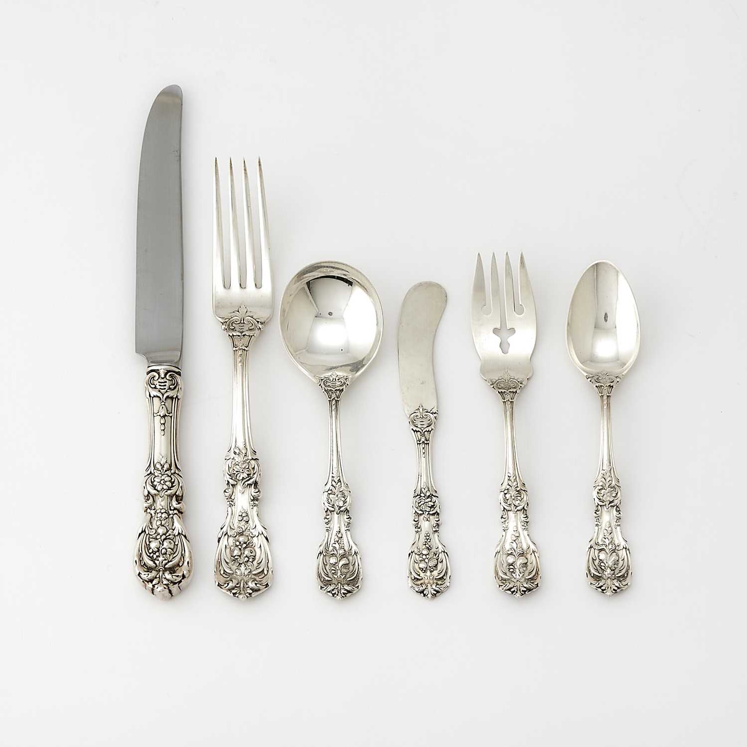 Lot 36 - Reed & Barton Sterling Silver 'Francis I' Pattern Flatware Service