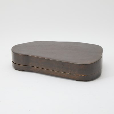 Lot 111 - A Chinese 'Dragon' Inkstone