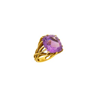 Lot 34 - Nicholas Varney Gold, Amethyst and Diamond 'Vine' Ring