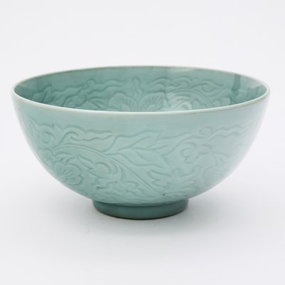 Lot 802 - A Japanese Celadon Glazed Porcelain Bowl