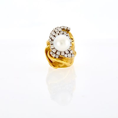 Lot 1244 - Gold, South Sea Cultured Pearl and Diamond Ring