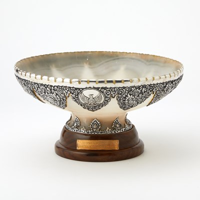 Lot 385 - Gift from the Nation of Indonesia