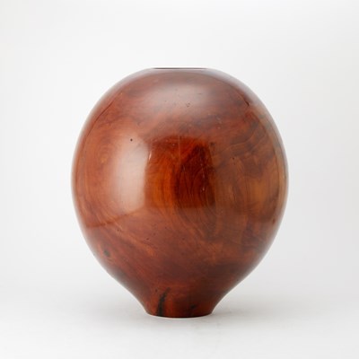 Lot 780 - Philip Moulthrop Turned Wild Cherry Vessel