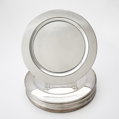 Lot 117 - Set of Fourteen Silver Plated Chargers
