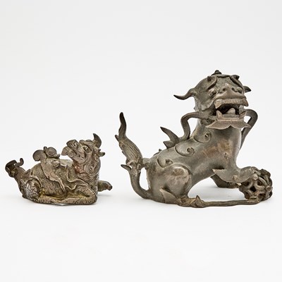Lot 574 - Two Chinese Cast Bronze Figures